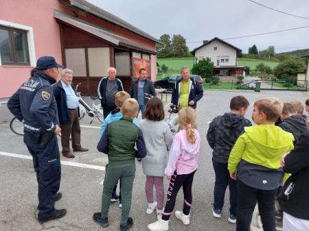 1. Otvoritev postaje za avtomatsko izposojo električnih koles v Mačkovcih.